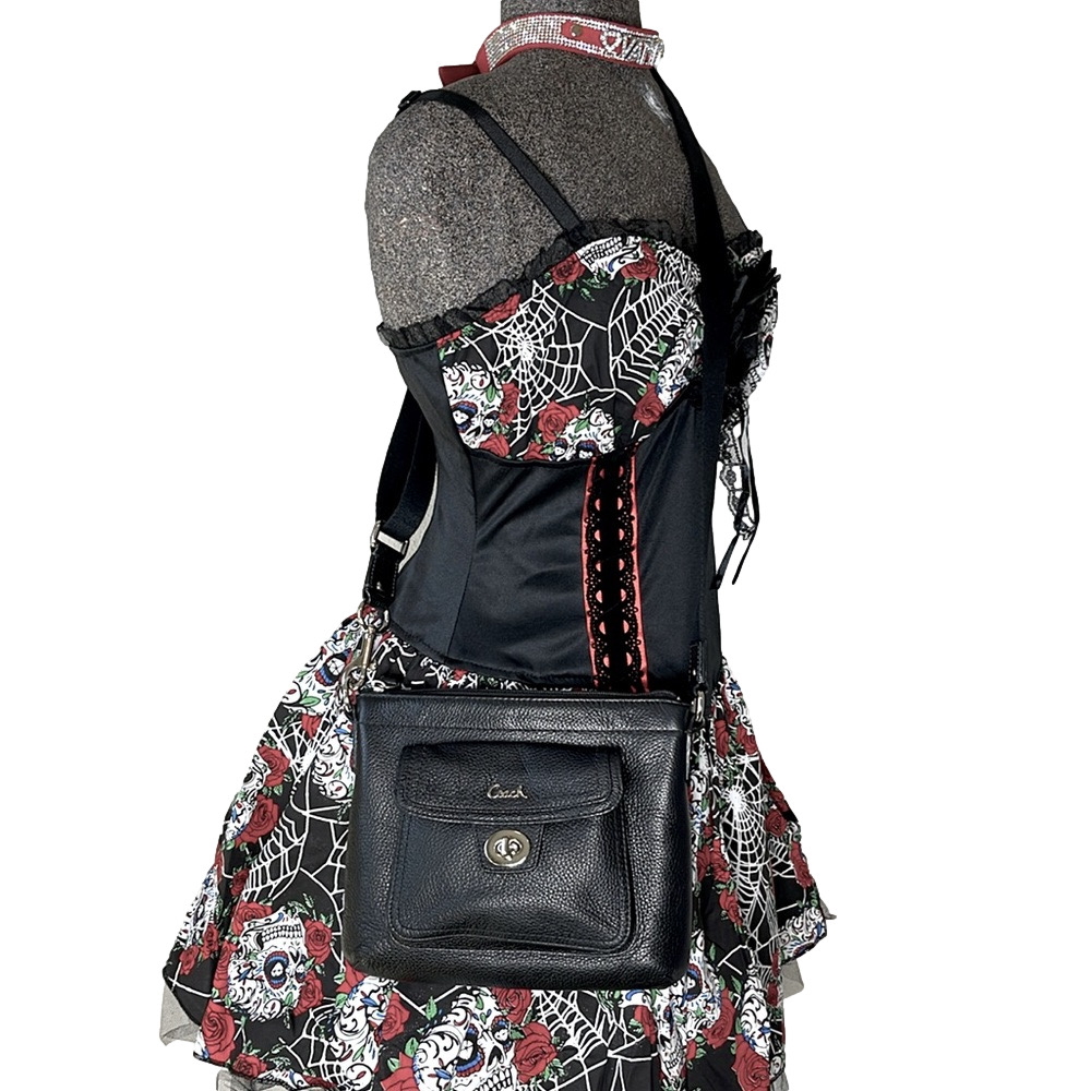 COACH Penelope Swingpack Crossbody Black Pebbled Leather Silver Turnlock Bag